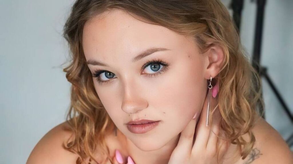 LenitaLukan's profile from Jasmin at GirlsOfJasmin'