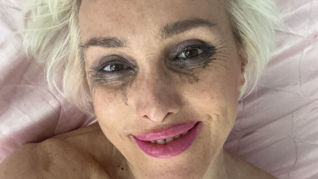 LiliannaSmith live cam and statistics on UnifiedCams
