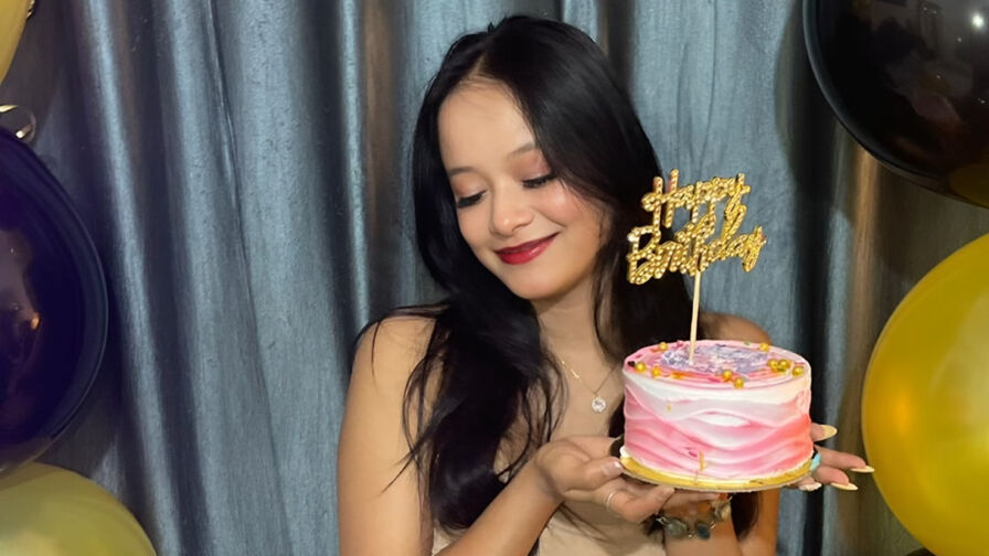 AnayaGreen's Live Nude Chat