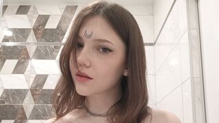 Free Nude GaynaBarritt