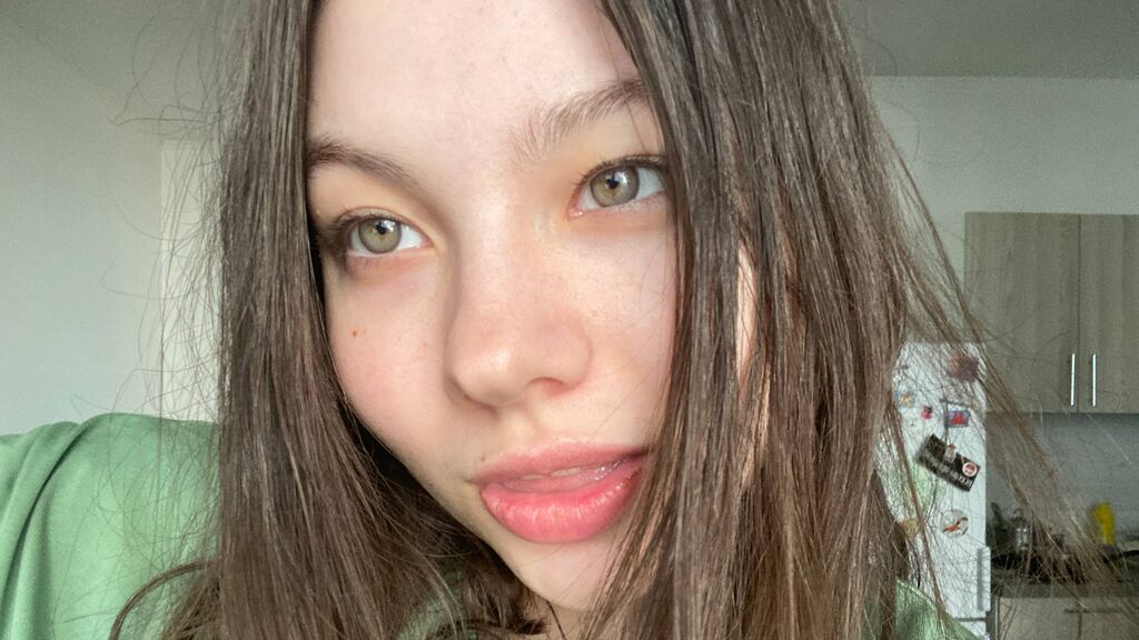 ClariceFinton online on GirlsOfJasmin