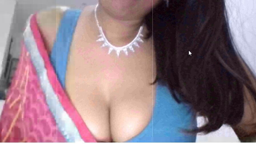 SonamDiva's Live Nude Chat