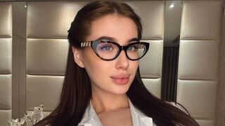 LilyColiins LiveJasmin girl cam photo