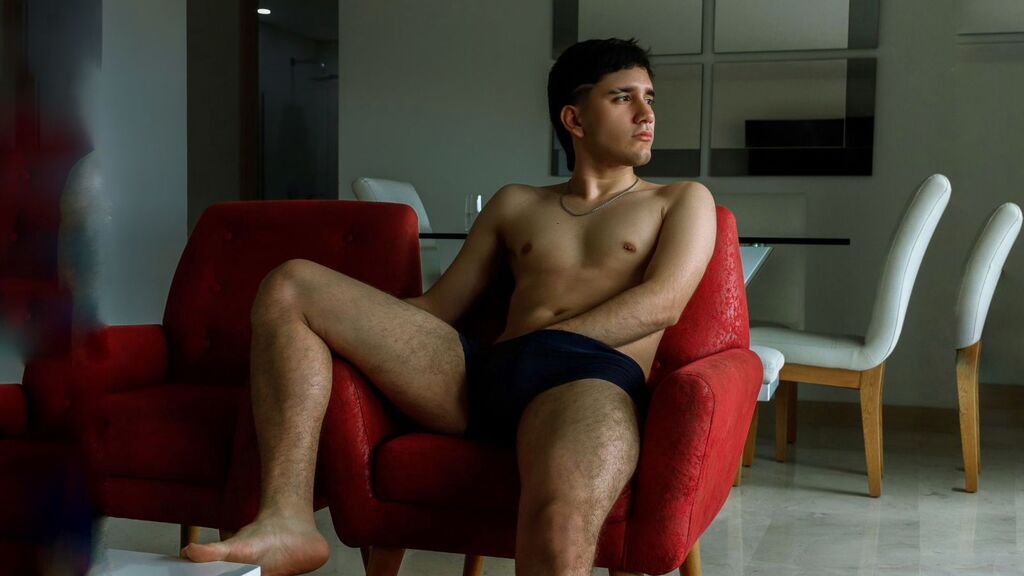 Live Chat with LeoPardos on LiveJasmin