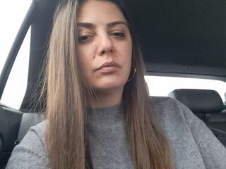 Live Cam Model AryaMalone