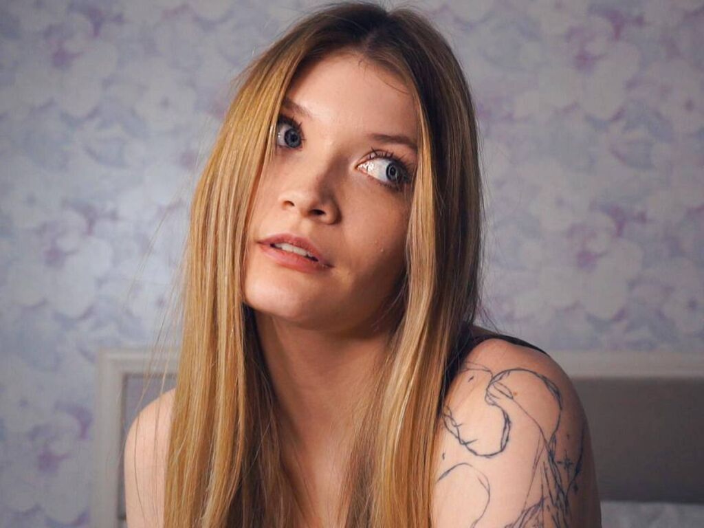 LynetHascall – webcam model profile photo