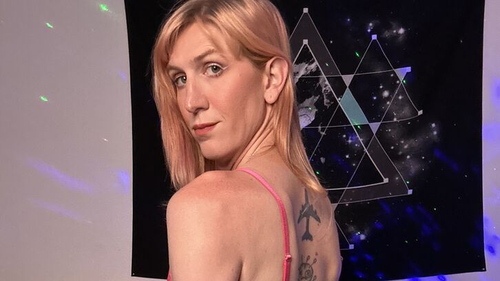 PodaMoon live webcam show