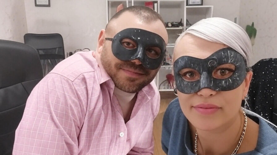 JessicaandRon's live cam