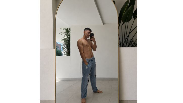 EithanGomez live webcam show