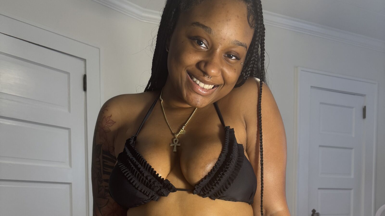 CamillaSilva erotic portrait