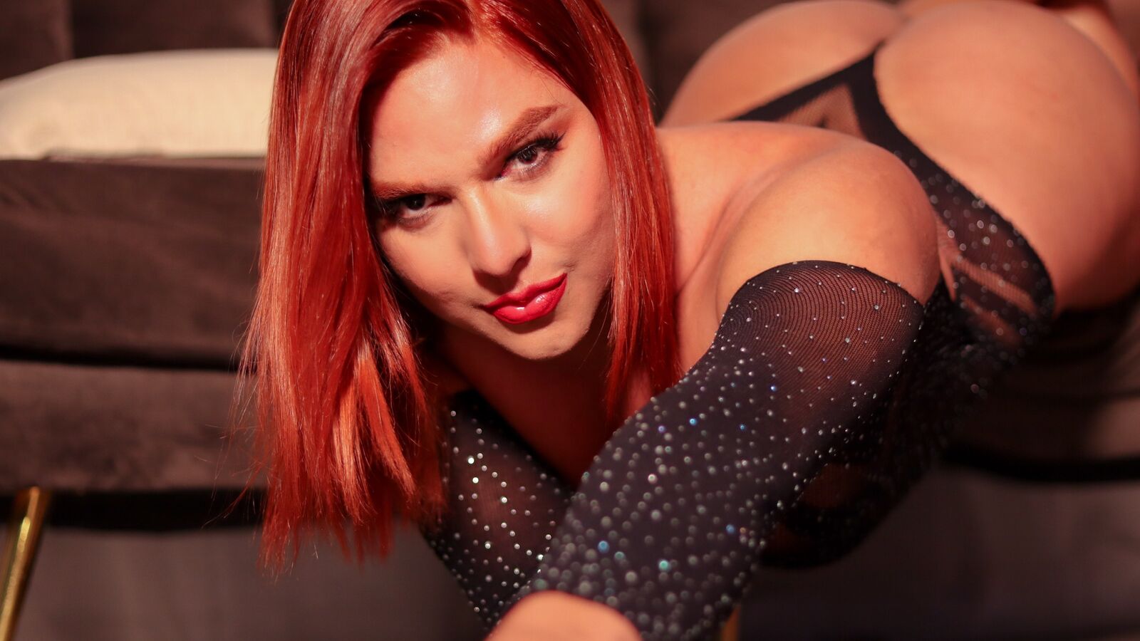 TaylorZakhar glamour portrait