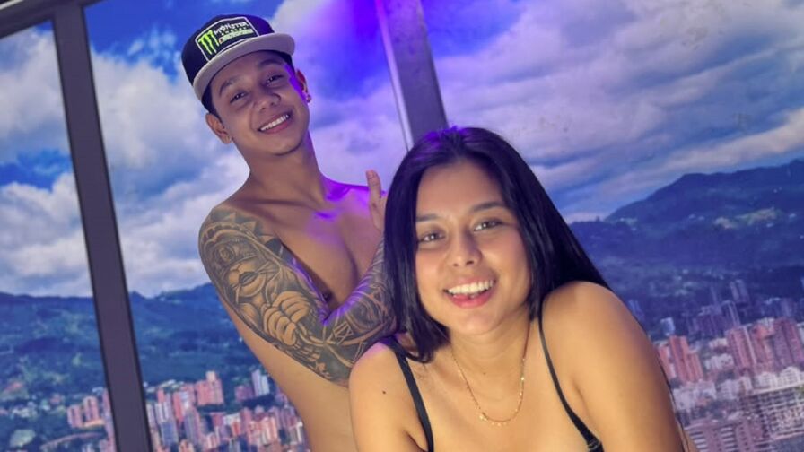 Watch KendallAndShawn live on Live Cams