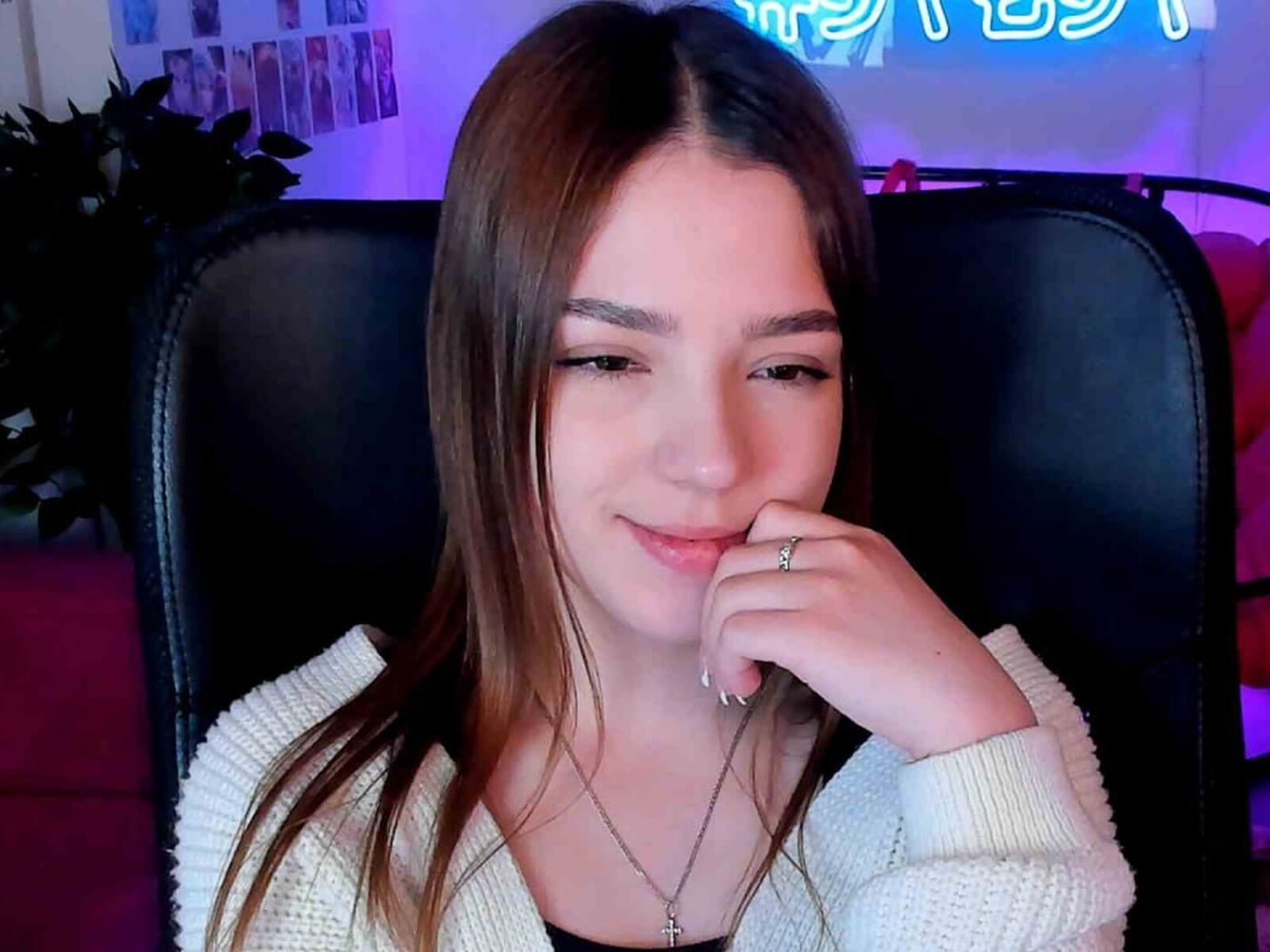 PamBeesly's live cam