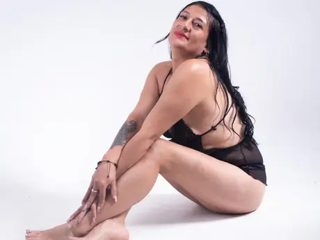 Chat with ChloeHernandez