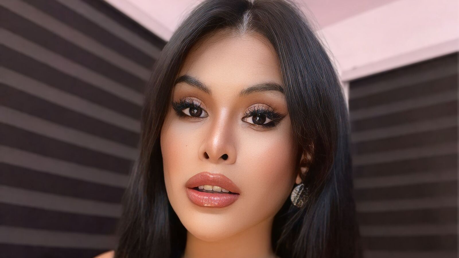 AryaBrielle erotic portrait
