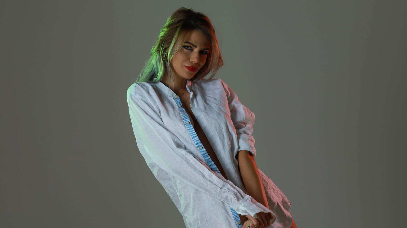 Mia erotic portrait