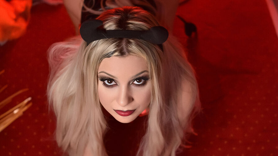 Watch AriDiamond live on jobsporn.net