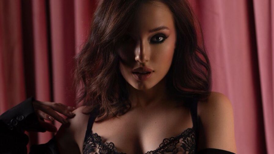 Enjoy Live Webcam with MiaMorres