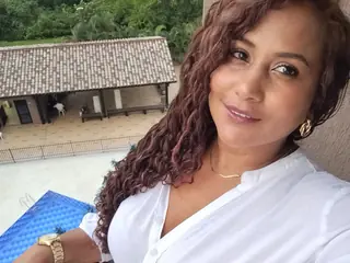 Show privé avec Yiya