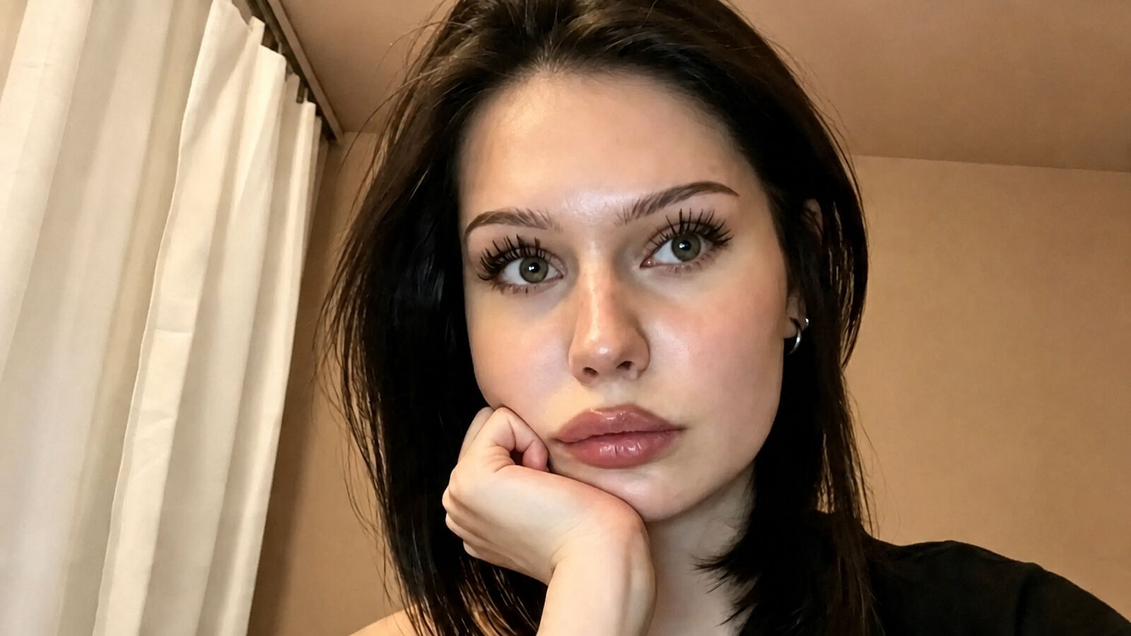 EvaRini erotic portrait