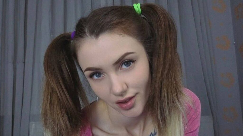 Watch KristinaMoonily from LiveJasmin on GirlsOfJasmin