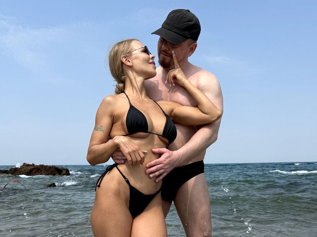 NikAndKate cam profile preview image