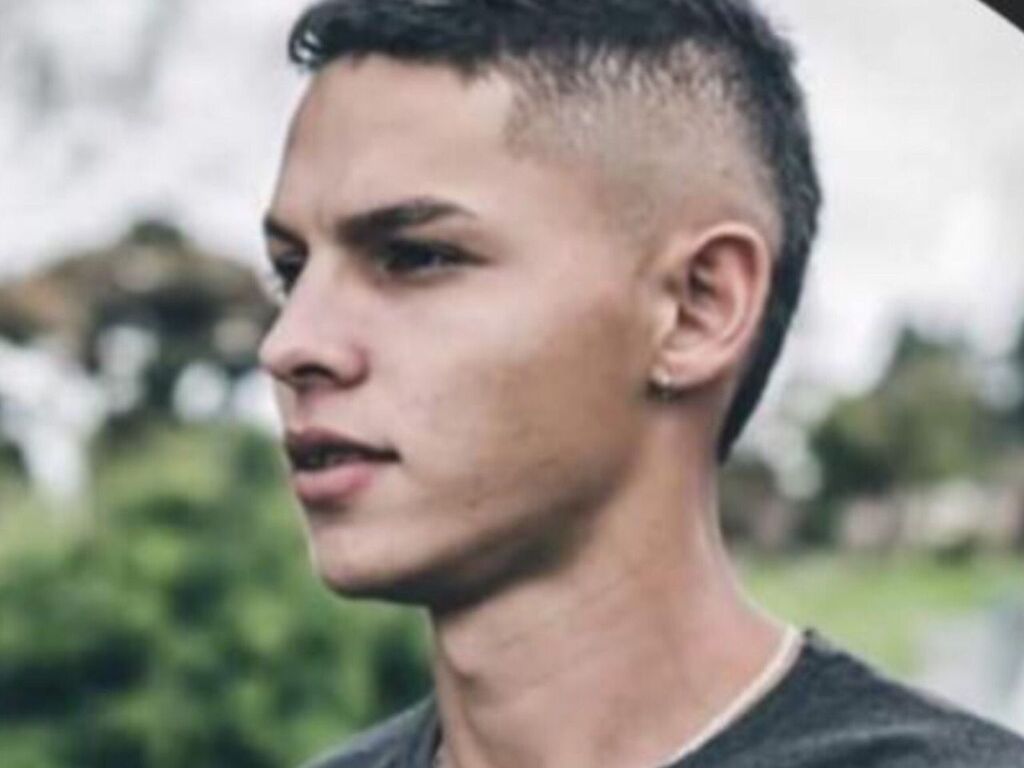 NoahMaz live cam performer profile