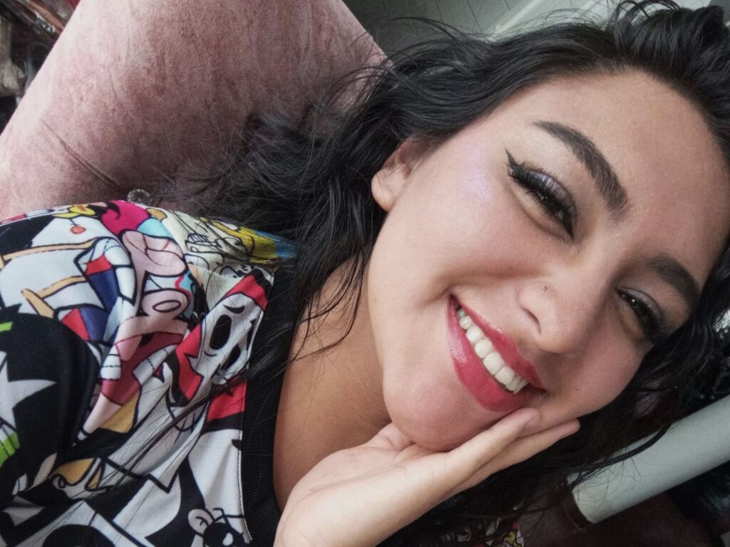 IsisLauneth Nackt