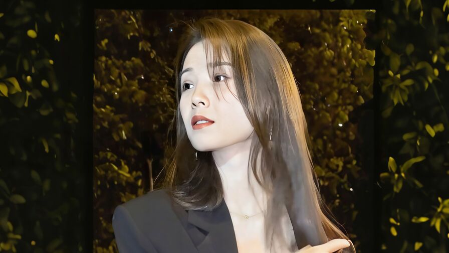 LunaYao's Live Nude Chat