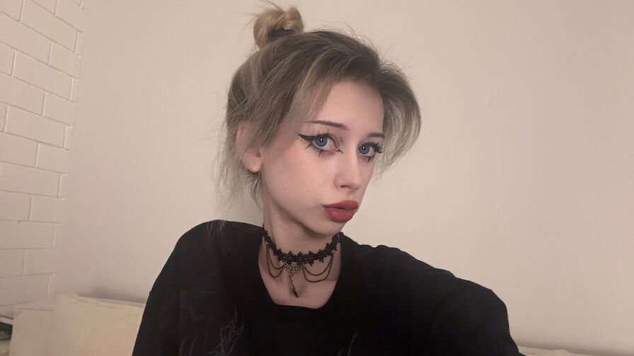 LoreyHoney's live cam