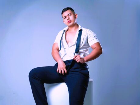 Chat with RomanCross