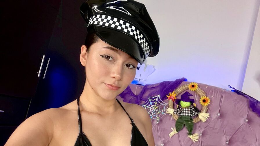 Daniaalvarez's Premium Pictures and Videos