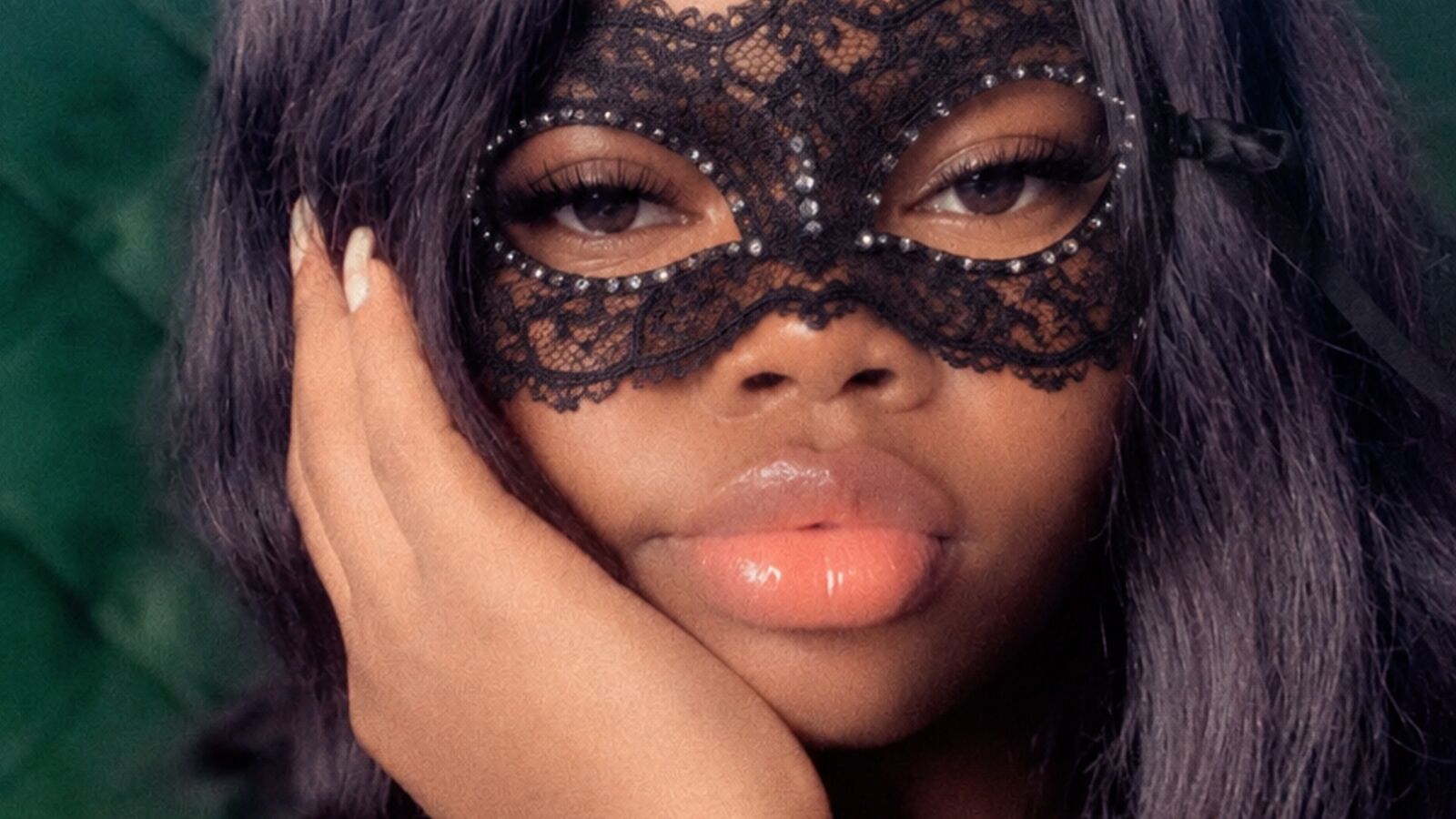 GramsEtta glamour portrait
