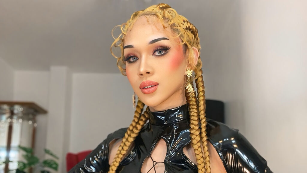 YzaraRoscoe