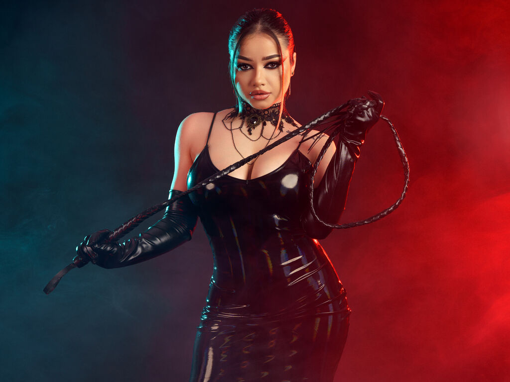 NikiBryce Profile Image