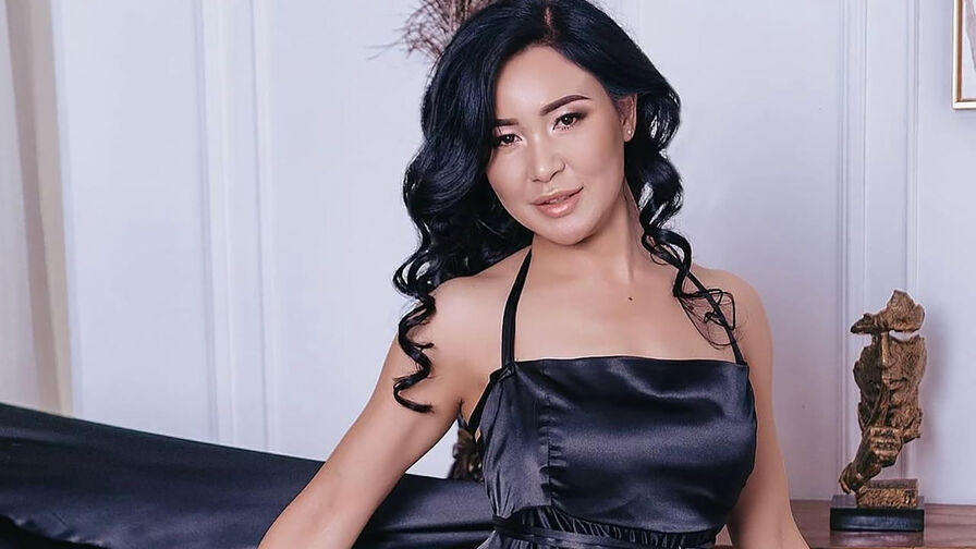 Evelynlily Live Sex Chat at GPX Cams