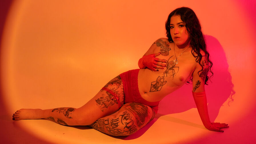 Private show with RavenMorgan