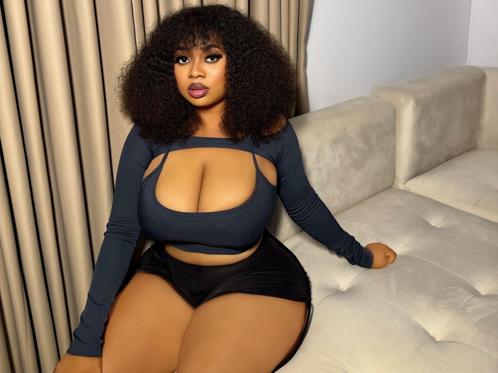 Live cam for MayahWilson