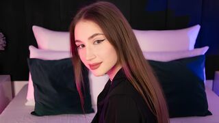 ArinaMays webcam show