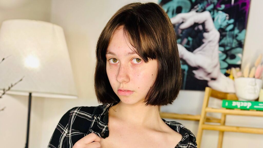 Sex chat gratuit in direct cu GennaBubolz pe LiveJasmin