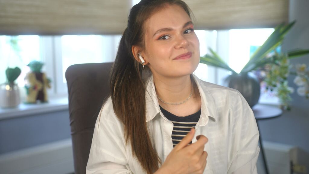 OneidaCadorette's profile from Jasmin at GirlsOfJasmin'