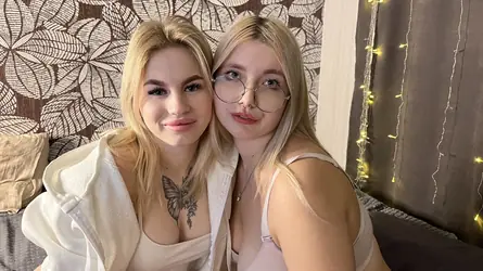 AmityAndBecky's chat room
