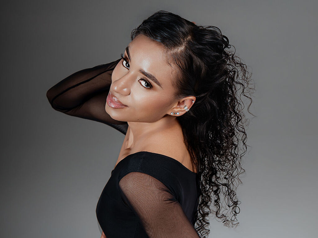 ErikaHank video chat profile preview