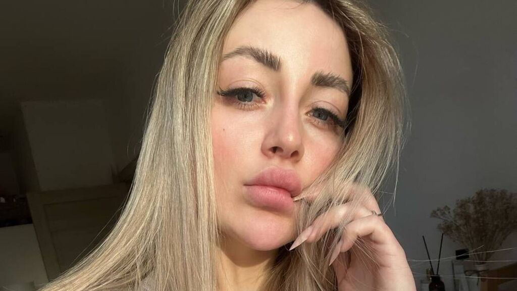 AliceRioss online on GirlsOfJasmin