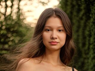 free strip chat SaraDenar