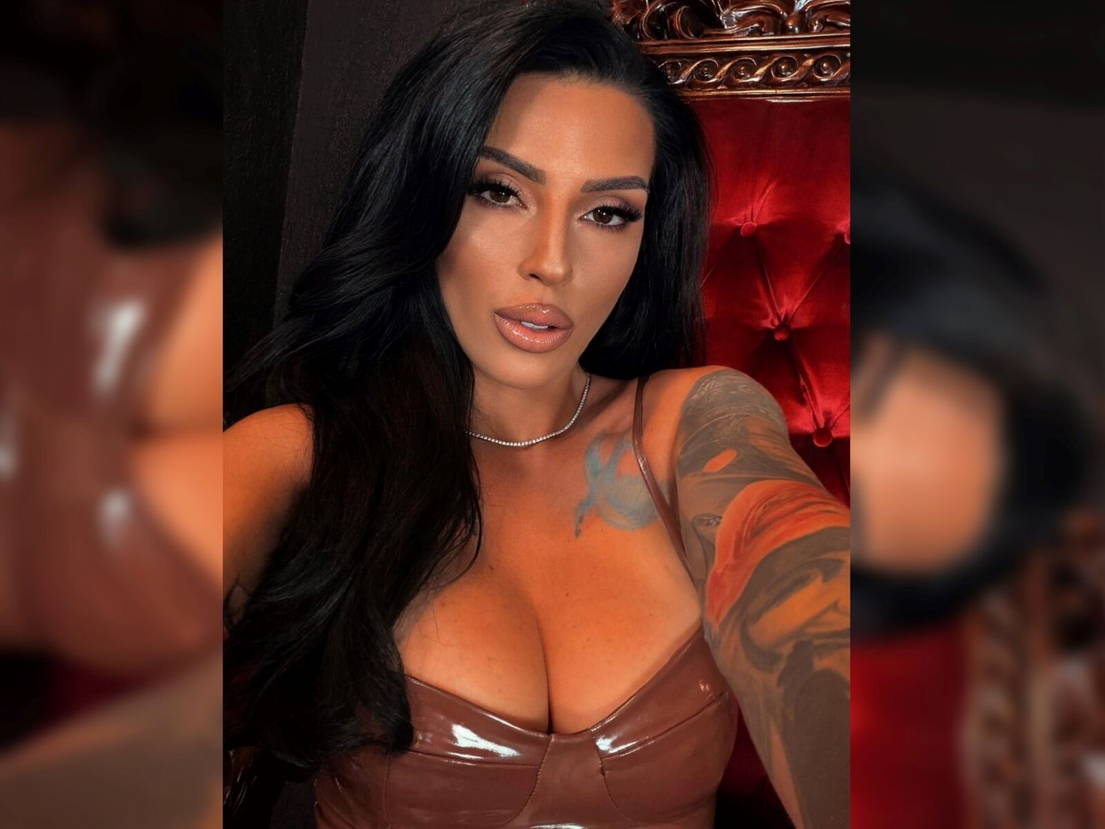 Live cam for DavinaFraser