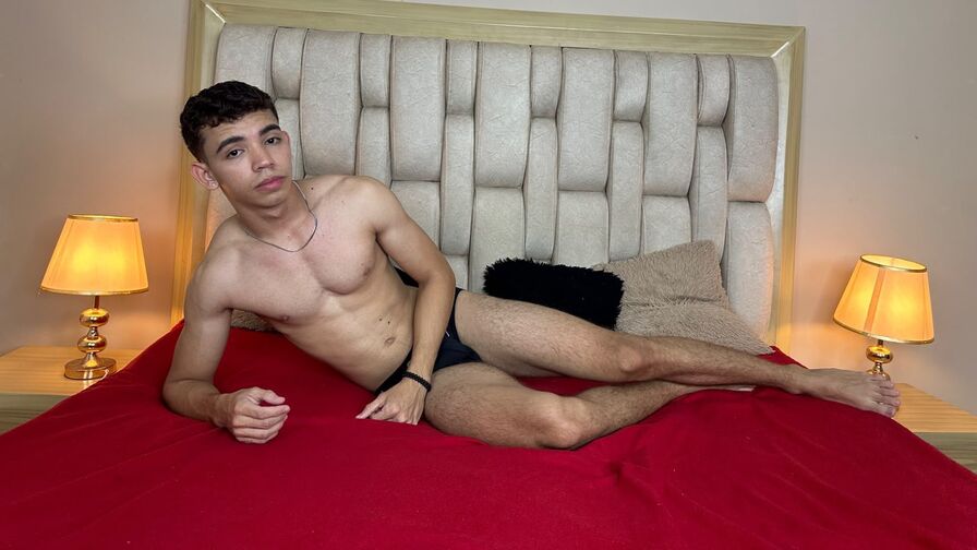 Watch PeterCardena live on Live Cams