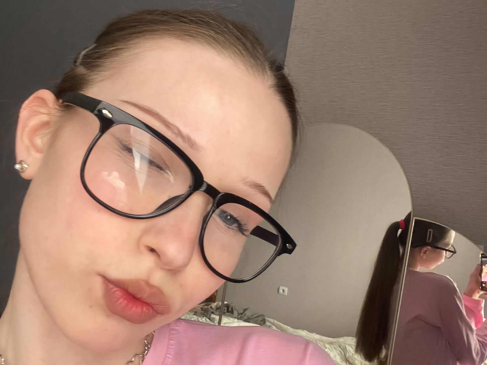 Live cam for EnolaMetheny