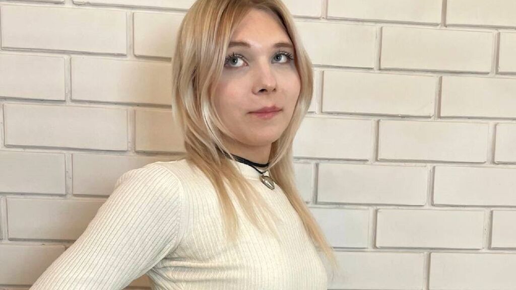 FinnaHall Live Webcam on LiveJasmin