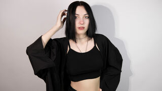 Free Nude LauraWeiss